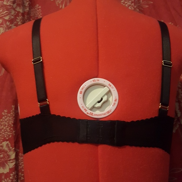 32D black balconette bra with harness straps - Picture 3 of 3